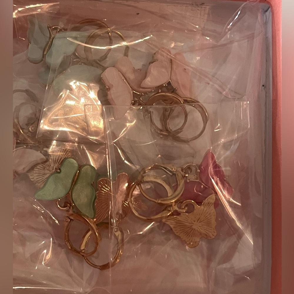 Butterfly Earring Set - Picture 2 of 6